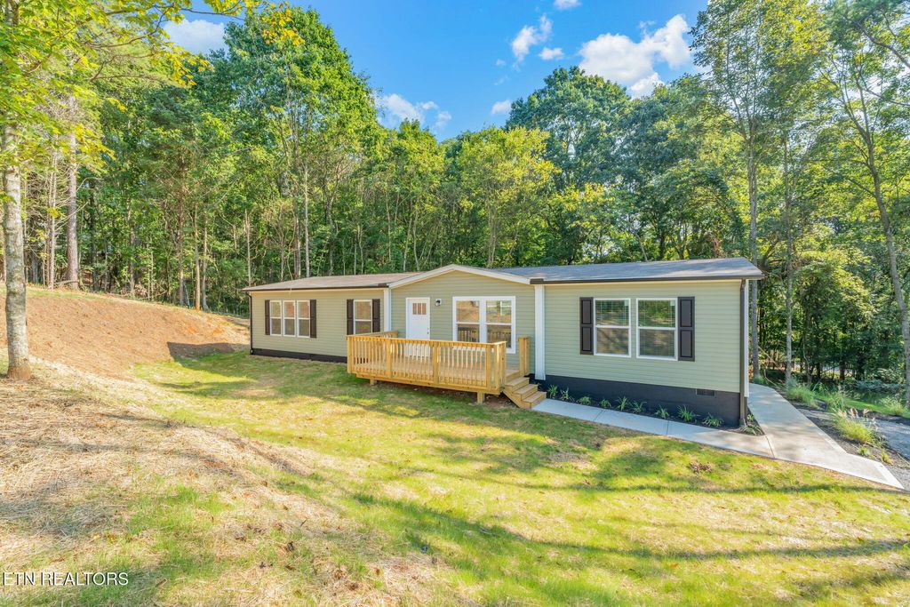 Photo of 400 Matlock Tr, Loudon, TN 37774 (MLS # 1316981)