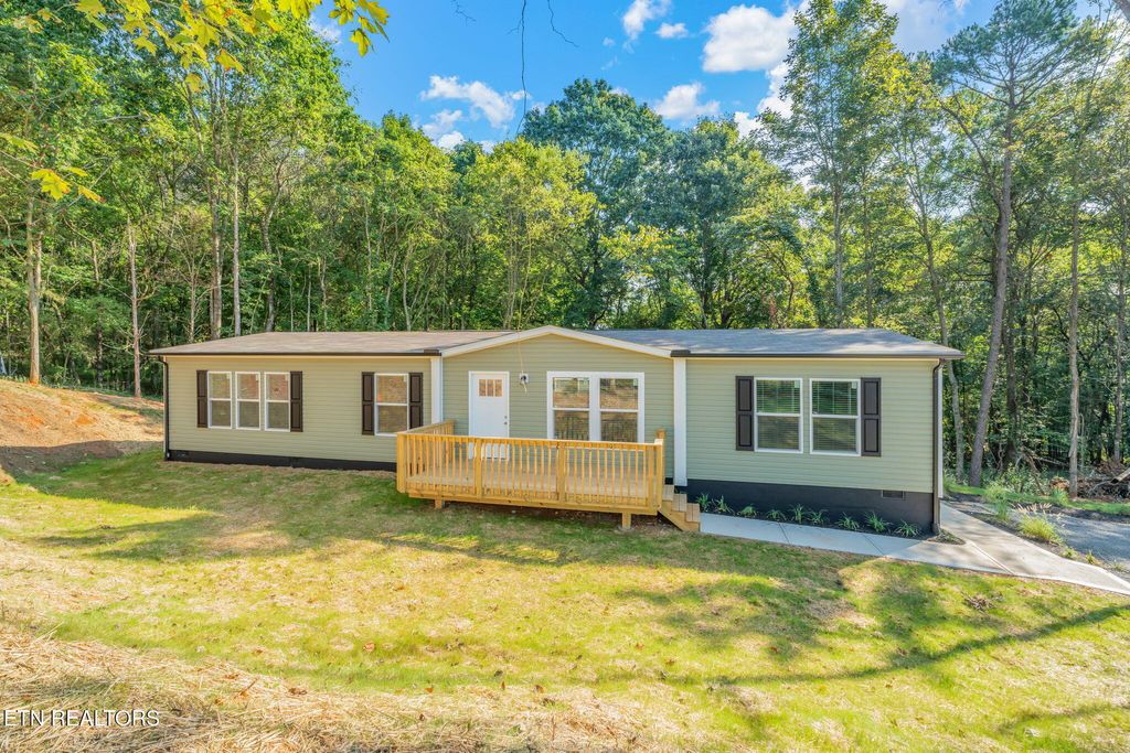 Photo of 400 Matlock Tr, Loudon, TN 37774 (MLS # 1316981)