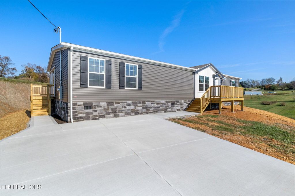 Photo of 211 Schertz Lane Ln, Rutledge, TN 37861 (MLS # 1281507)