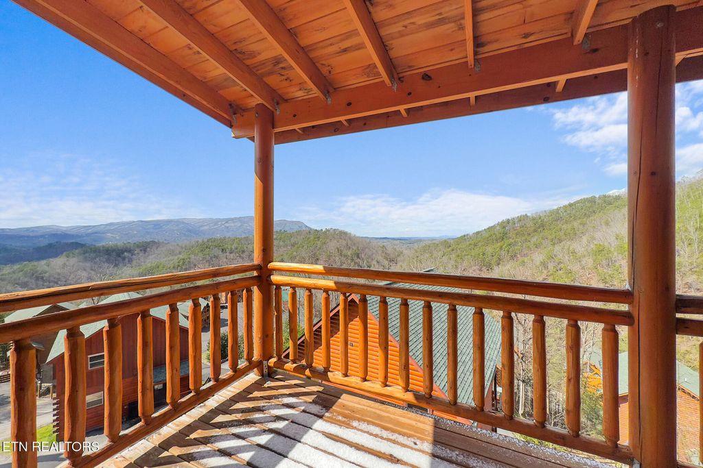 Photo of 1244 Bird Nest Way, Sevierville, TN 37862 (MLS # 1333667)