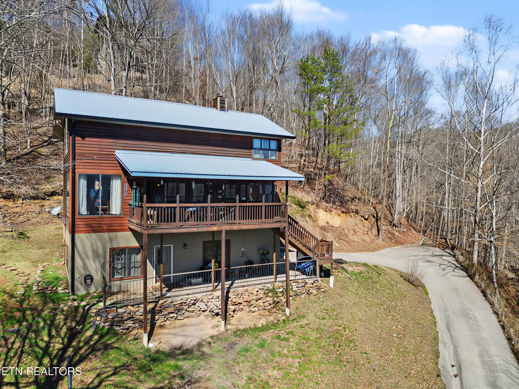 Photo of 1738 Mountain Shores Rd, New Tazewell, TN 37825 (MLS # 1327832)