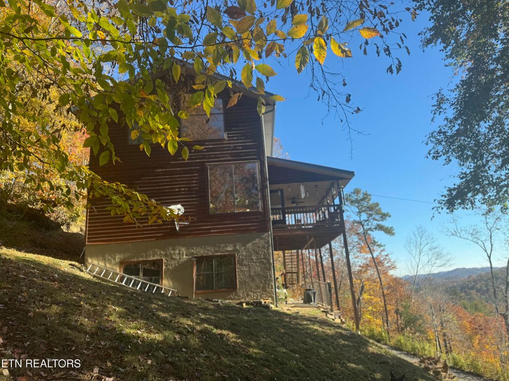 Photo of 1738 Mountain Shores Rd, New Tazewell, TN 37825 (MLS # 1327832)