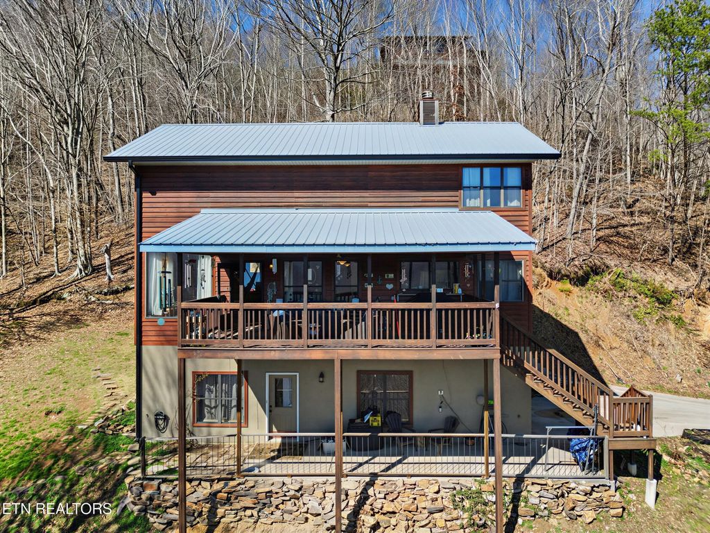 Photo of 1738 Mountain Shores Rd, New Tazewell, TN 37825 (MLS # 1327832)