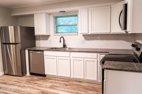Tiny photo for 117 Pine Ridge Rd, Heiskell, TN 37754 (MLS # 1359671)