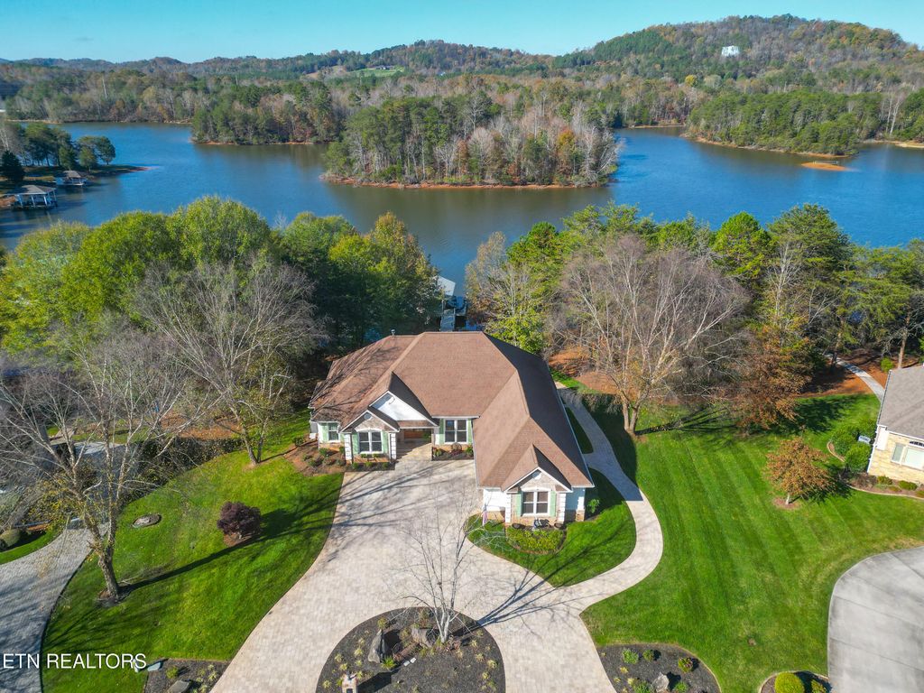 Photo of 609 Sandpiper Drive, Vonore, TN 37885 (MLS # 1298491)
