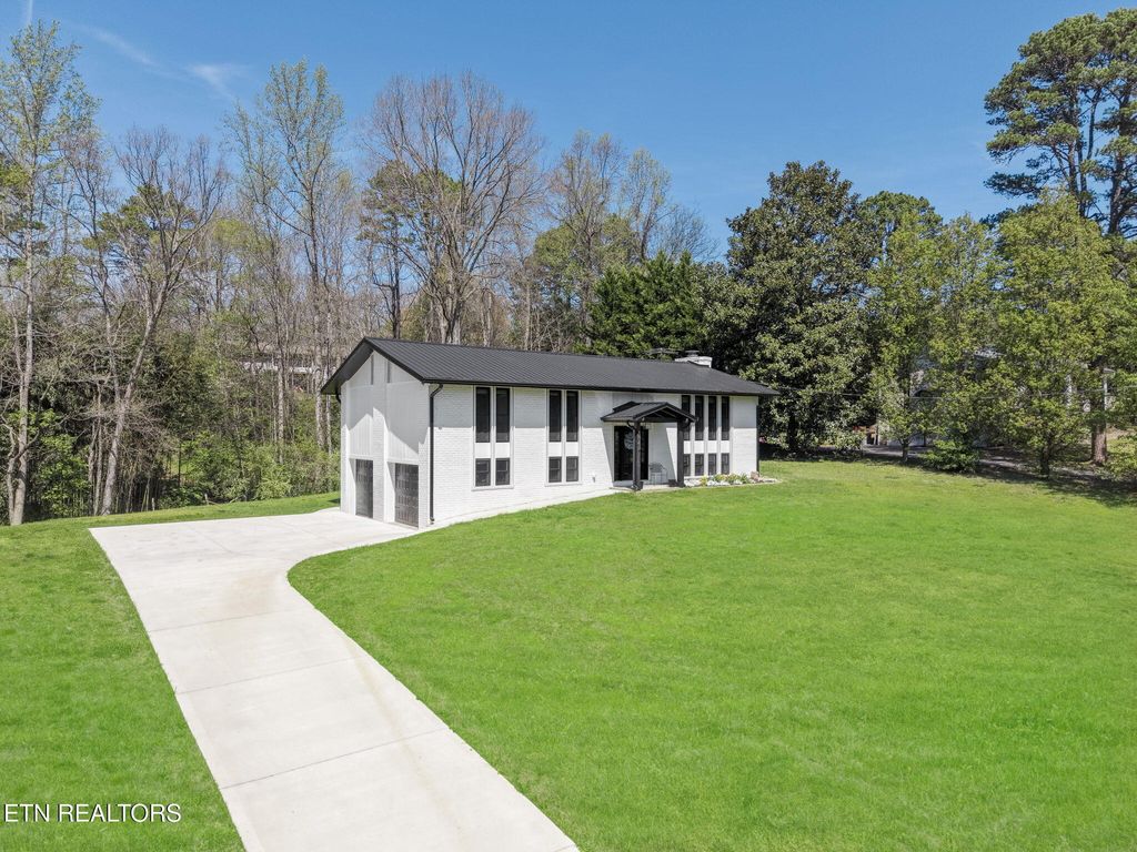 Photo of 1040 Chris Dale Drive, Seymour, TN 37865 (MLS # 1334654)