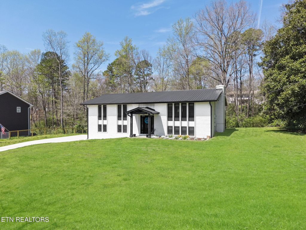 Photo of 1040 Chris Dale Drive, Seymour, TN 37865 (MLS # 1334654)