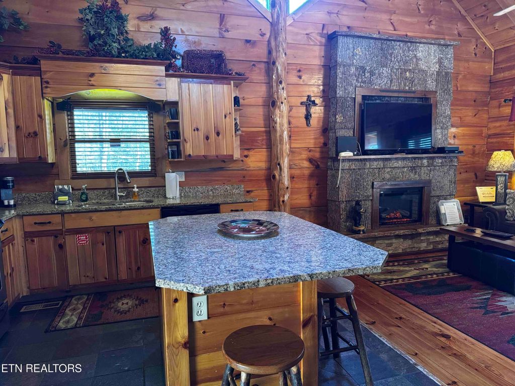 Photo of 2738 Murray Ridge Rd, Sevierville, TN 37876 (MLS # 1303912)