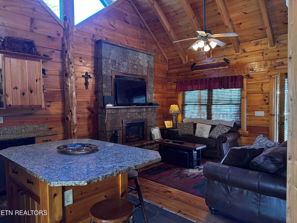 Photo of 2738 Murray Ridge Rd, Sevierville, TN 37876 (MLS # 1303912)