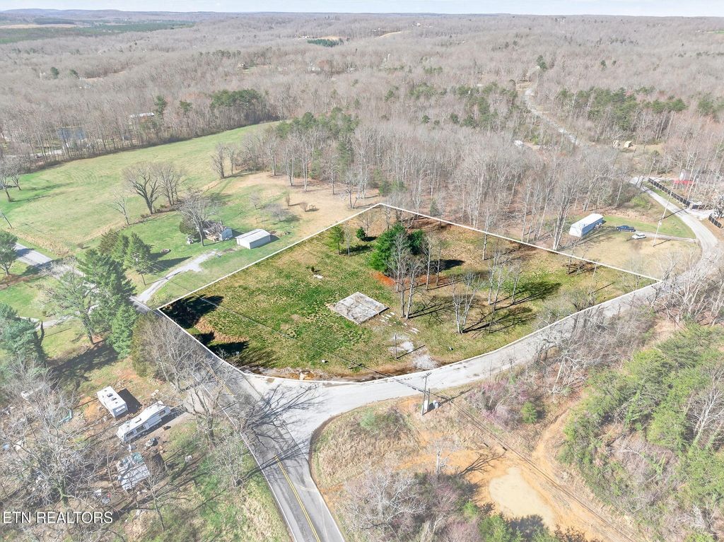 Photo of Browntown Rd, Crossville, TN 38572 (MLS # 1332698)