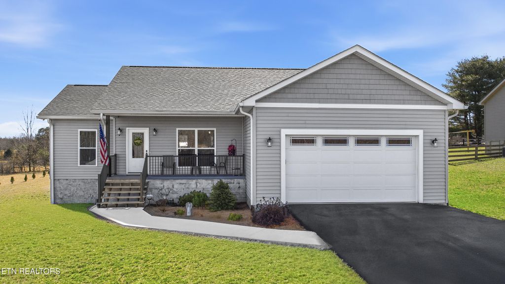 Photo of 64 Perry Creek Drive, Crossville, TN 38572 (MLS # 1329839)
