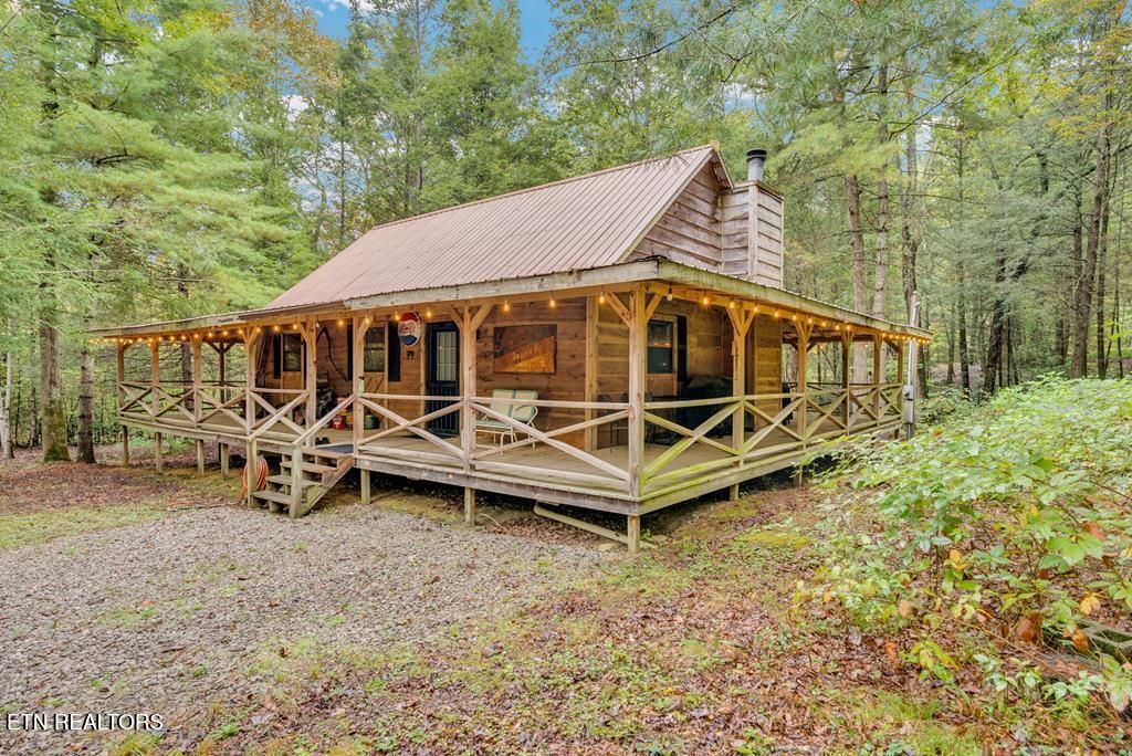 Photo of 6573 Smith Mountain Rd, Crab Orchard, TN 37723 (MLS # 1317121)