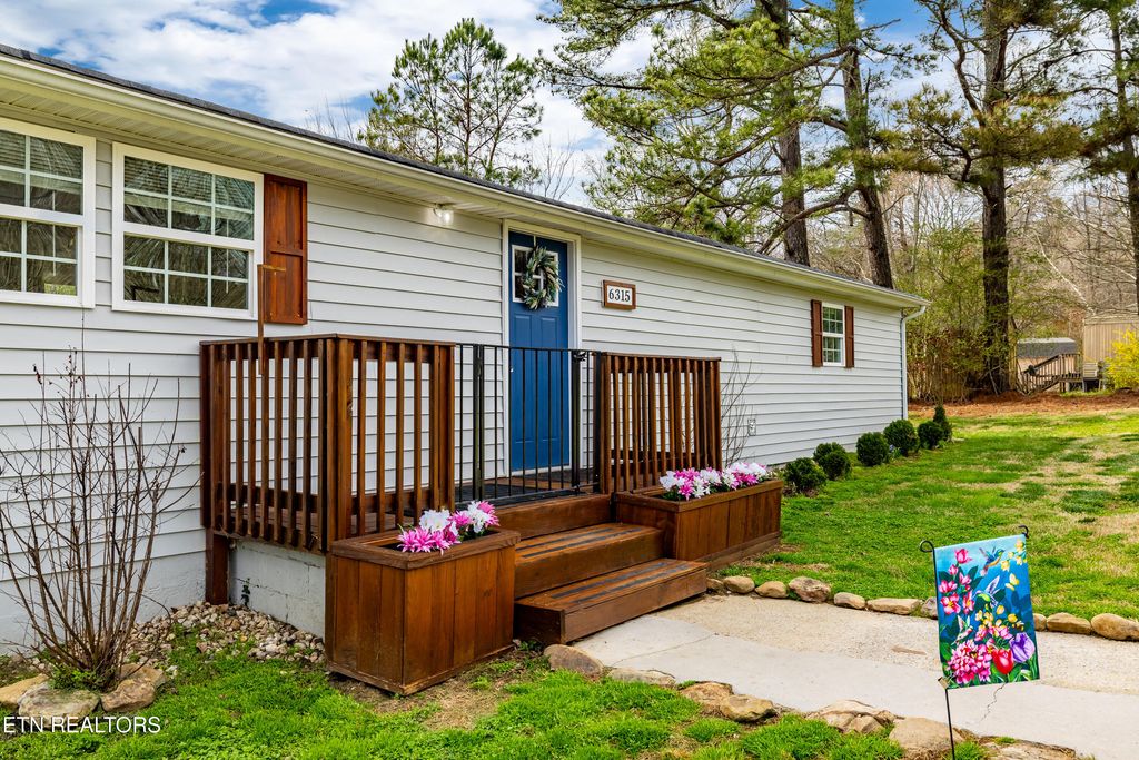 Photo of 6315 Ball Rd, Knoxville, TN 37931 (MLS # 1332609)