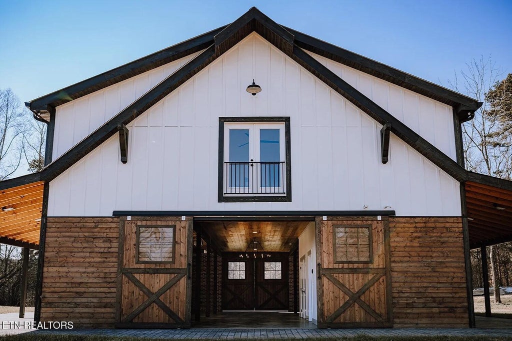 Photo of 1144 Wooddale Church Rd, Strawberry Plains, TN 37871 (MLS # 1352369)
