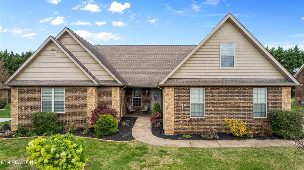 Photo of 1124 Linford Circle, Alcoa, TN 37701 (MLS # 1296562)