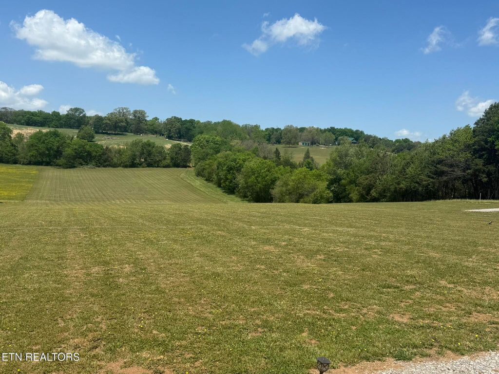 Photo of 275 Thompson Rd, Madisonville, TN 37354 (MLS # 1337225)