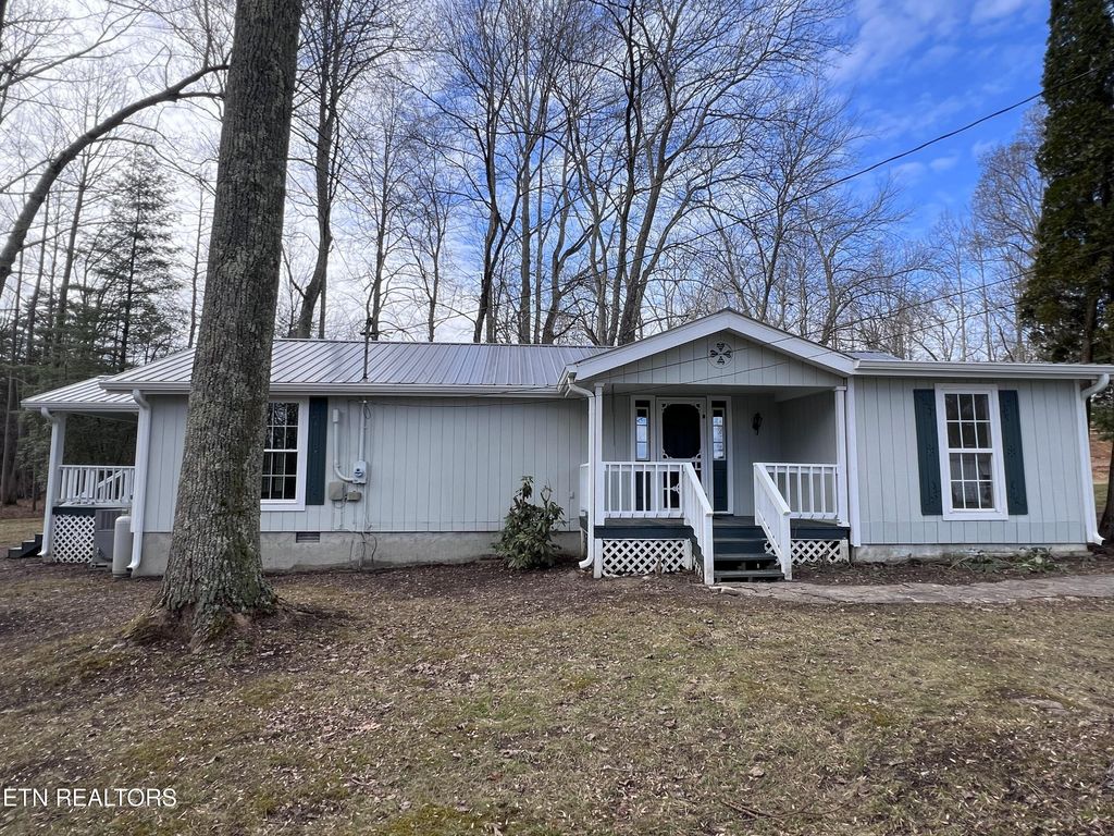 Photo of 1028 Kennedy Rd, Jamestown, TN 38556 (MLS # 1323880)