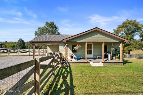 Tiny photo for 289 Westel Rd, Rockwood, TN 37854 (MLS # 1357600)