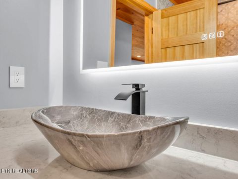 Tiny photo for 1271 Whitaker Rd, New Market, TN 37820 (MLS # 1323698)