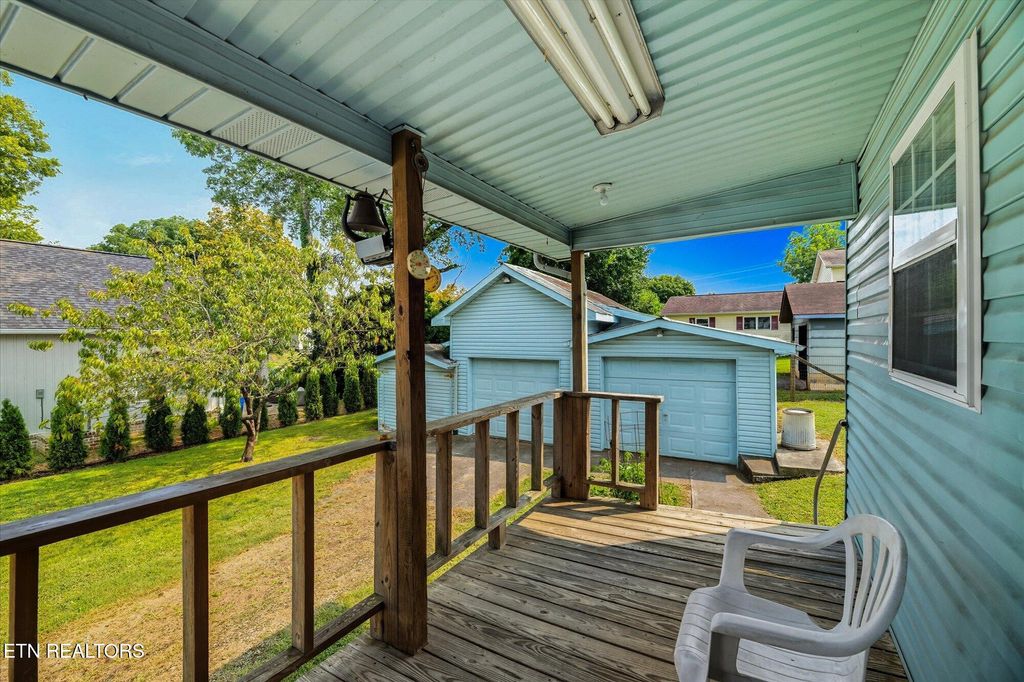 Photo of 305 Church St, Loudon, TN 37774 (MLS # 1314565)