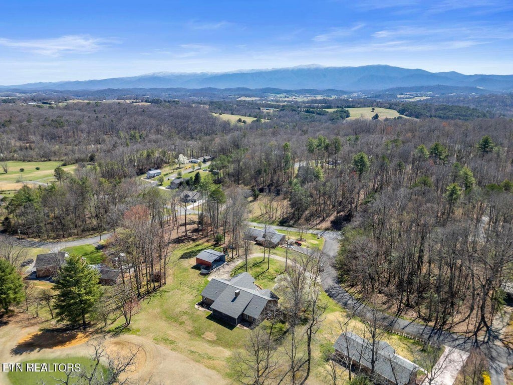 Photo of 165 Fairway Drive, Greeneville, TN 37743 (MLS # 1356308)