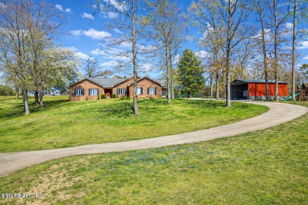 165 FAIRWAY DR, GREENEVILLE, TN 37743 - Image d147f570bf7567b78cdcd2656d4ae921/3137575259