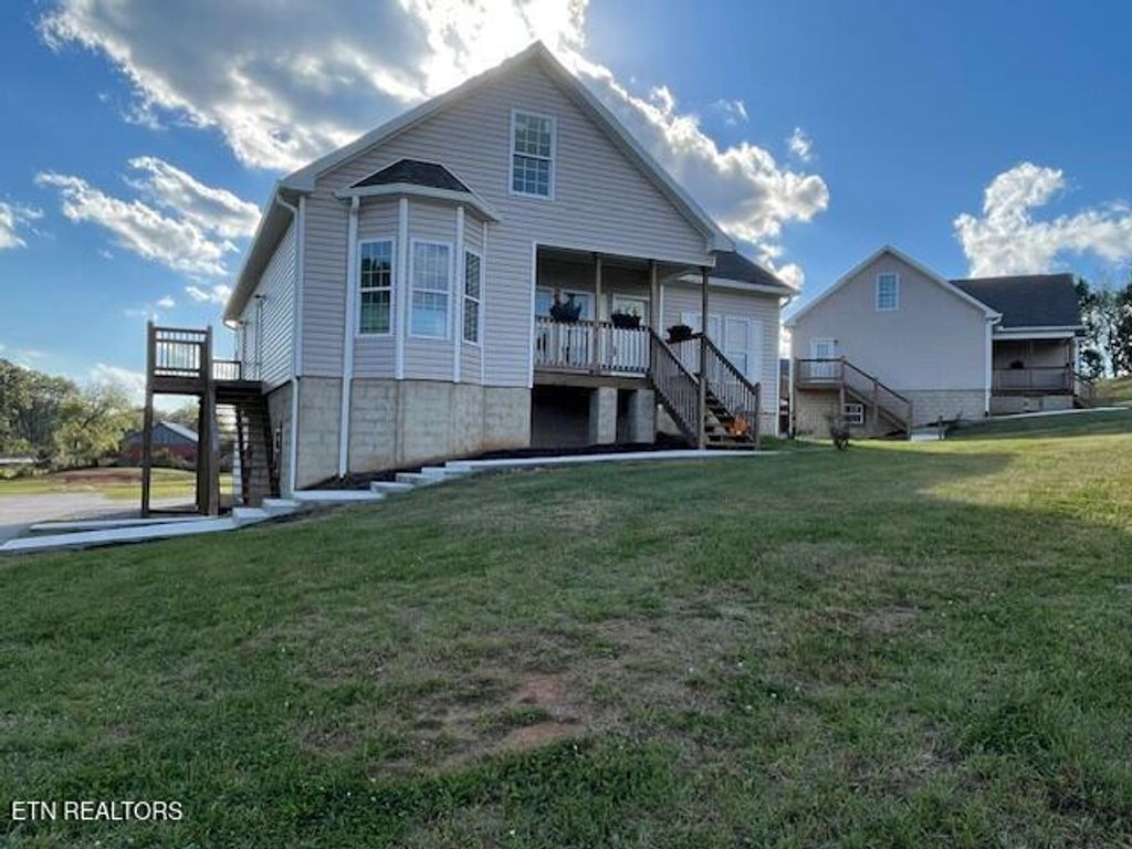 Photo of 155 Waters Edge Drive, Spring City, TN 37381 (MLS # 1301705)