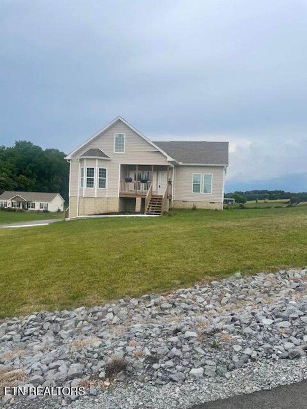 Photo of 155 Waters Edge Drive, Spring City, TN 37381 (MLS # 1301705)