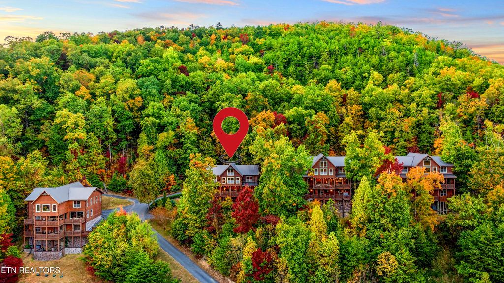 Photo of 1964 Blackthorn Tr, Sevierville, TN 37876 (MLS # 1321569)