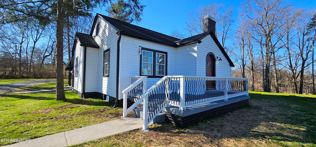 Photo of 6220 Thorn Grove Pike, Knoxville, TN 37914 (MLS # 1328038)