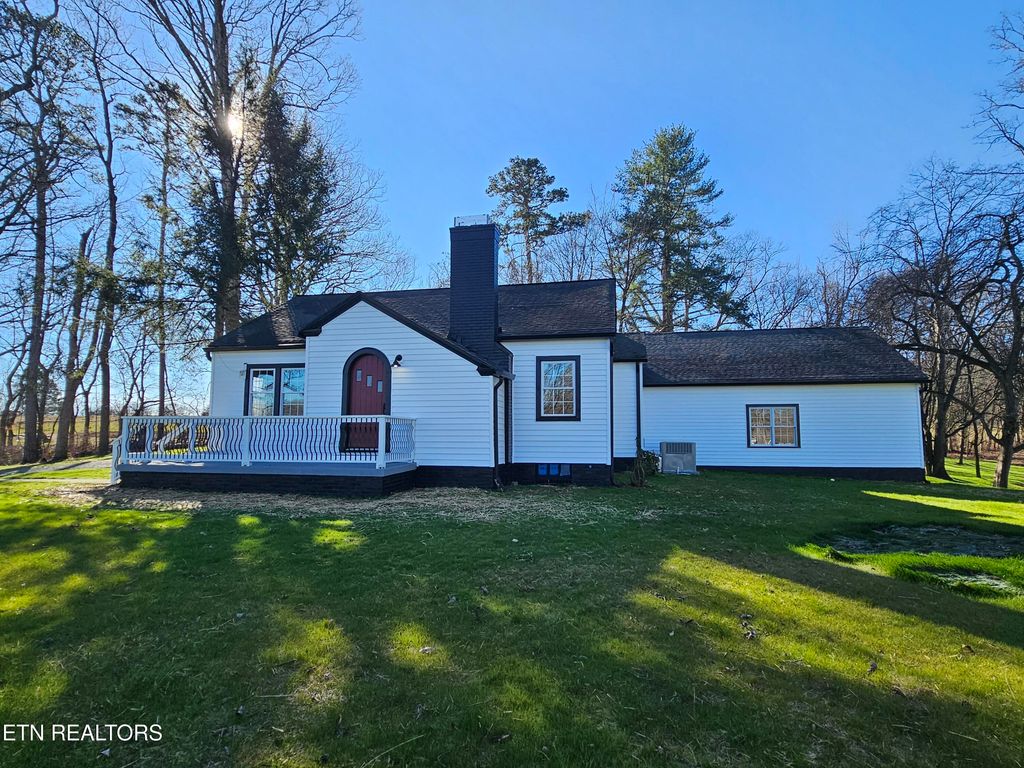 Photo of 6220 Thorn Grove Pike, Knoxville, TN 37914 (MLS # 1328038)