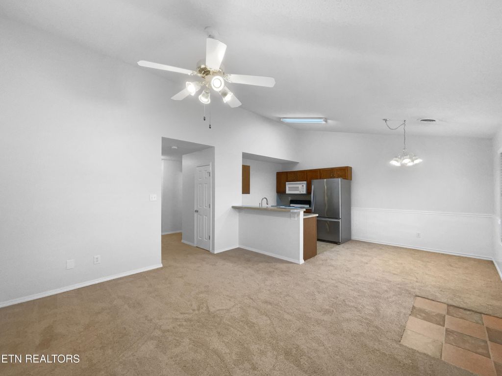 Photo of 553 Ravenwood Drive, Maryville, TN 37801 (MLS # 1323197)