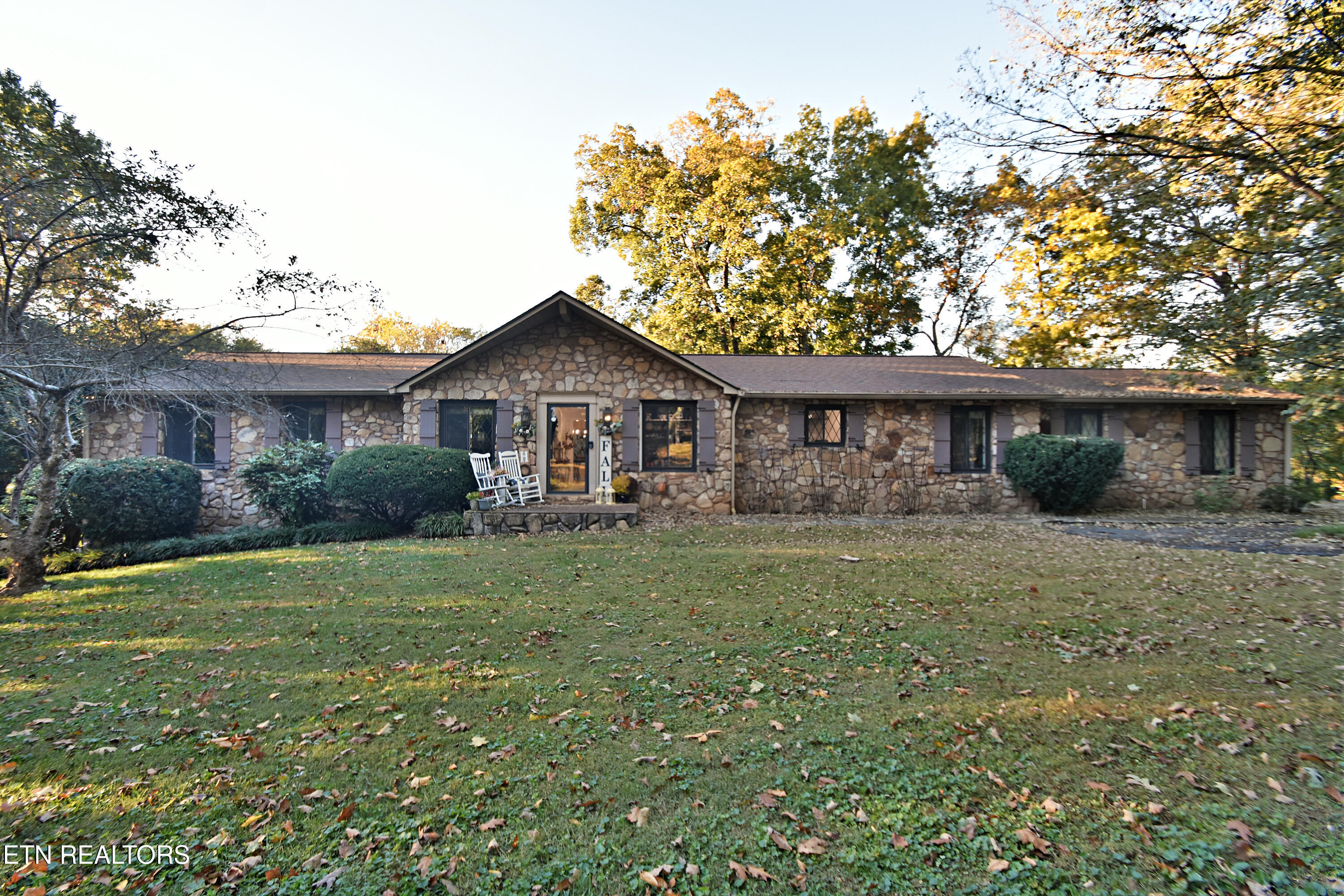 907 N Briarcliff Circle
