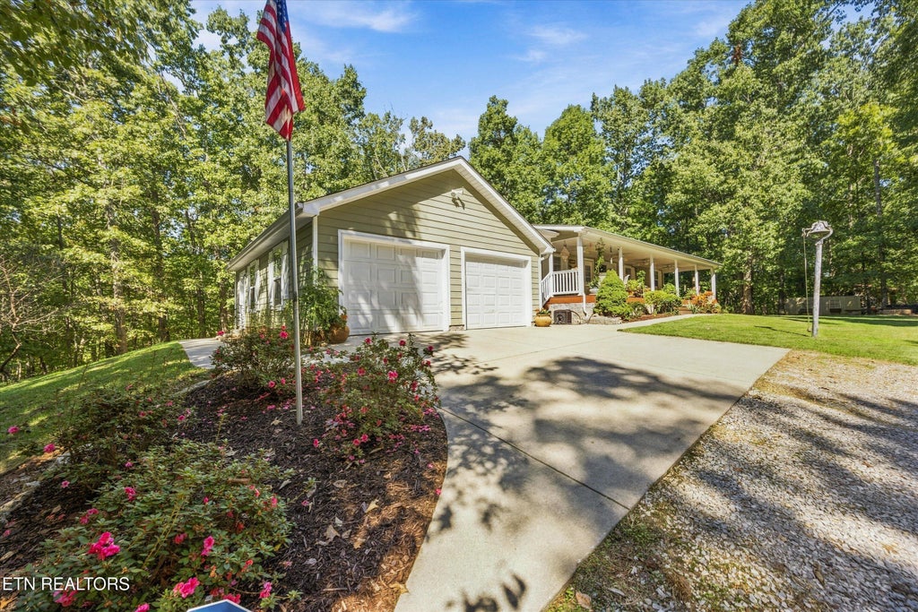 Photo of 4350 Get Good Hollow Rd, Loudon, TN 37774 (MLS # 1358537)