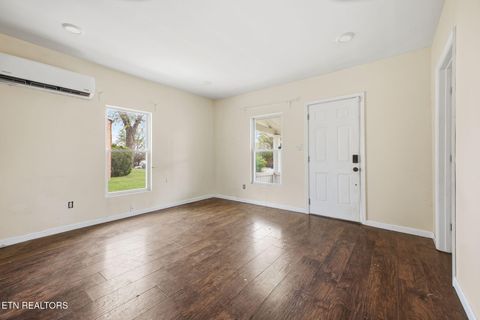 Tiny photo for 2531 E Glenwood Ave, Knoxville, TN 37917 (MLS # 1335605)