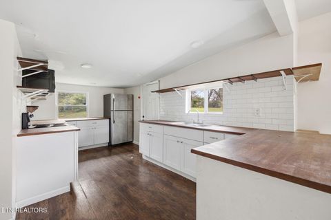 Tiny photo for 2531 E Glenwood Ave, Knoxville, TN 37917 (MLS # 1335605)