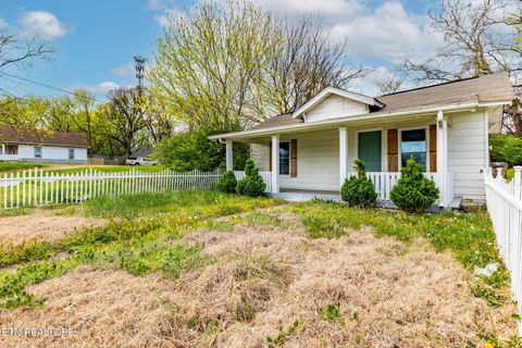 Tiny photo for 2531 E Glenwood Ave, Knoxville, TN 37917 (MLS # 1335605)