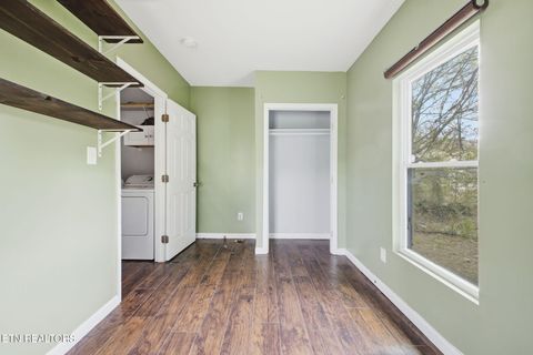 Tiny photo for 2531 E Glenwood Ave, Knoxville, TN 37917 (MLS # 1335605)