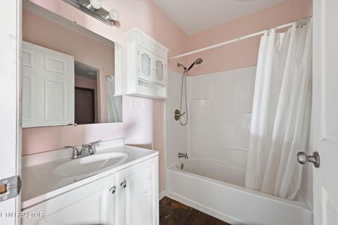 Tiny photo for 2531 E Glenwood Ave, Knoxville, TN 37917 (MLS # 1335605)