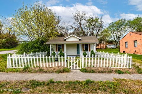 Photo of 2531 E Glenwood Ave, Knoxville, TN 37917 (MLS # 1335605)