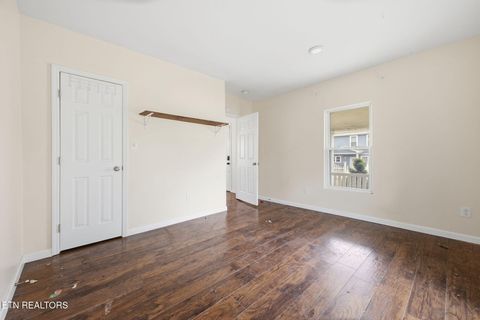 Tiny photo for 2531 E Glenwood Ave, Knoxville, TN 37917 (MLS # 1335605)