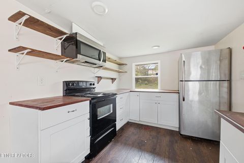 Tiny photo for 2531 E Glenwood Ave, Knoxville, TN 37917 (MLS # 1335605)