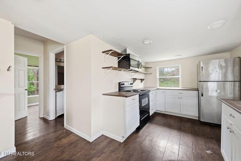 Tiny photo for 2531 E Glenwood Ave, Knoxville, TN 37917 (MLS # 1335605)