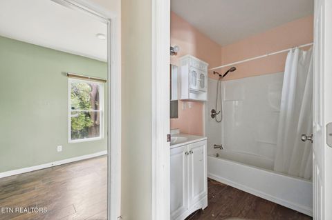 Tiny photo for 2531 E Glenwood Ave, Knoxville, TN 37917 (MLS # 1335605)