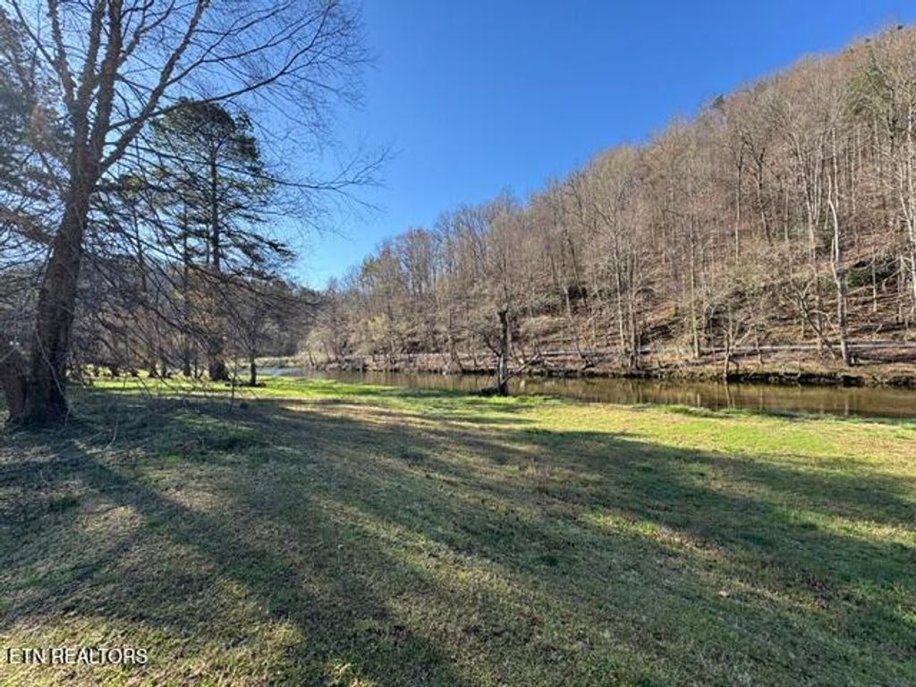 Photo of 11 Rafter Rd, Tellico Plains, TN 37385 (MLS # 1324056)
