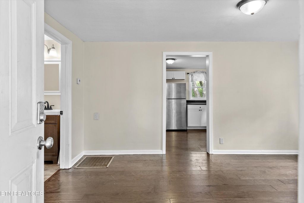 Photo of 316 Rockford Cedar St, Rockford, TN 37853 (MLS # 1298760)