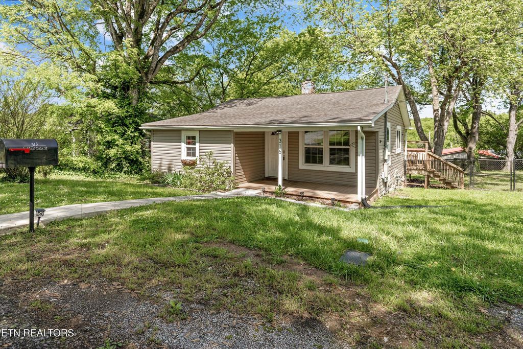 Photo of 316 Rockford Cedar St, Rockford, TN 37853 (MLS # 1298760)