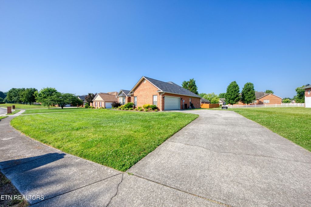 Photo of 1731 Hollister Drive, Alcoa, TN 37701 (MLS # 1305962)