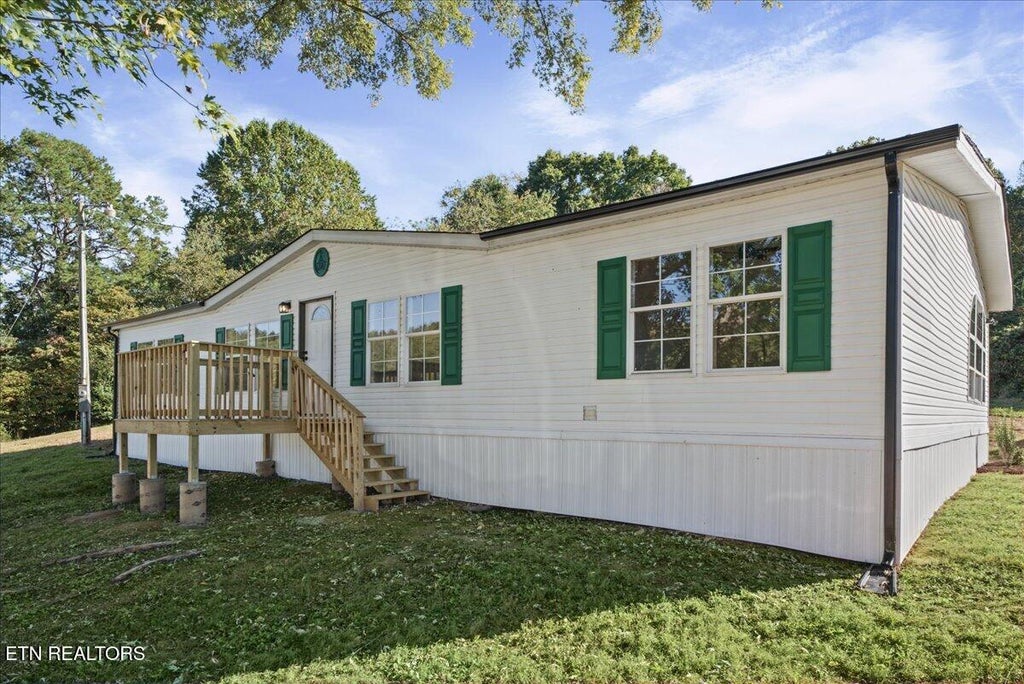 Photo of 2807 Clouds Rd, New Tazewell, TN 37825 (MLS # 1358200)