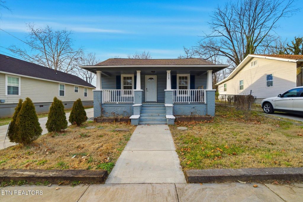 Photo of 2409 Wilson Ave, Knoxville, TN 37915 (MLS # 1329504)
